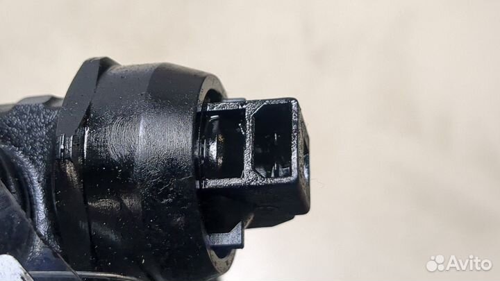 Форсунка топливная Volkswagen Touareg, 2004