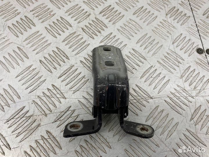 Б/У петля двери задний левый Chevrolet Cruze J300