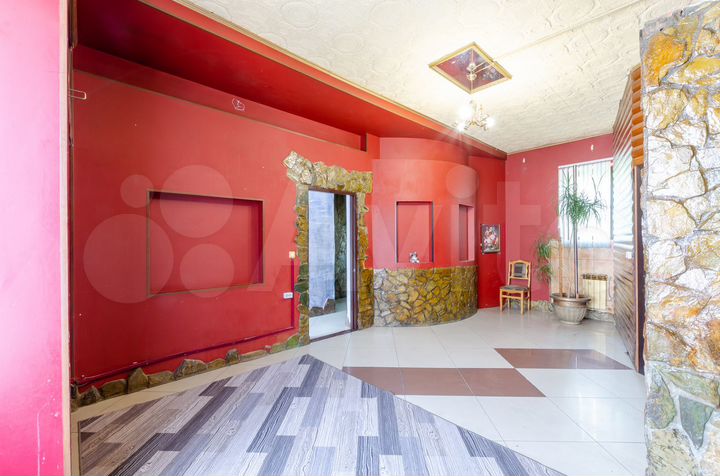 Коттедж 204 м² на участке 5 сот.