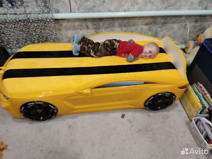 Детская кровать машина с подсветкой