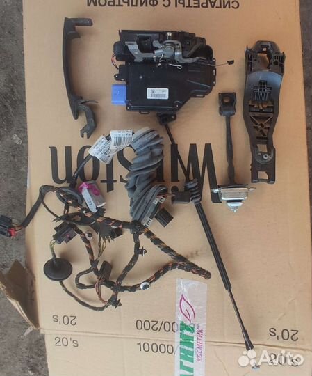 Skoda Octavia A5 замок двери передний правый