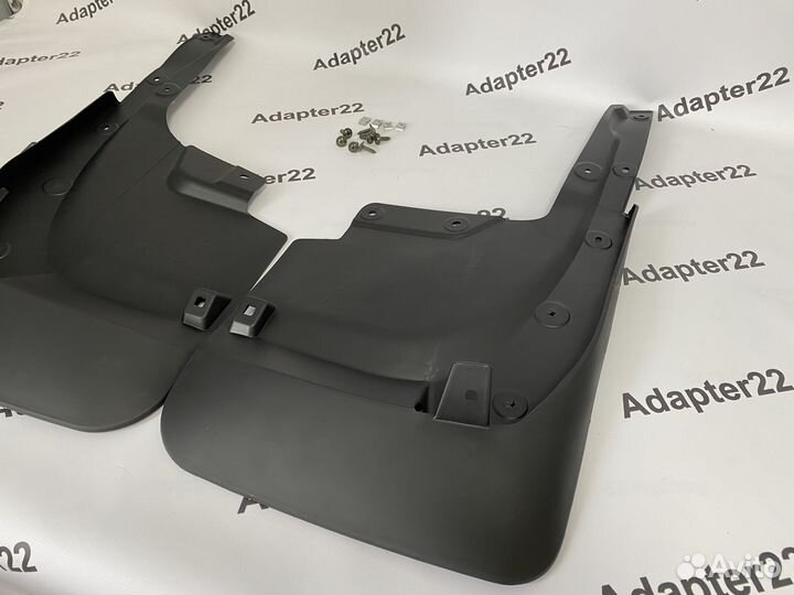 Новые задние брызговики Lexus LX570 07-11 с крепл