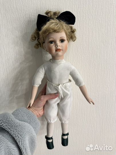 Кукла фарфоровая remeco collection