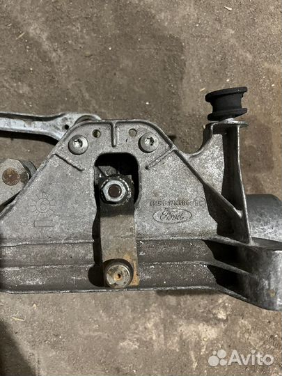 Трапеции дворников Форд Фокус 2