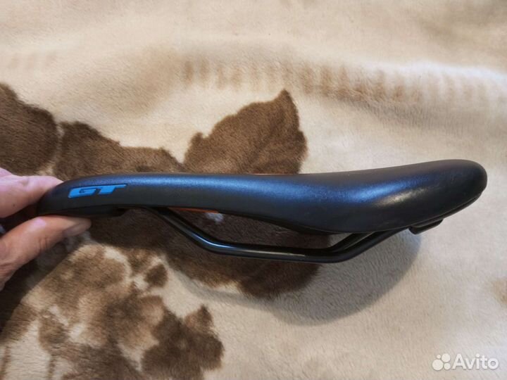 Велосипедное седло GT