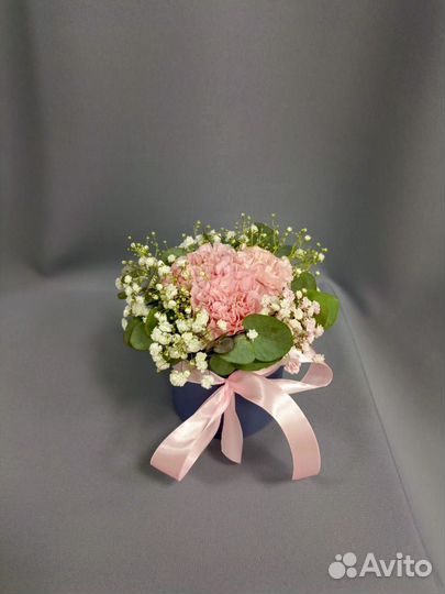 Мини-композиция из цветов