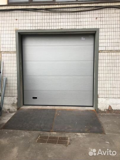 Секционные ворота Alutech