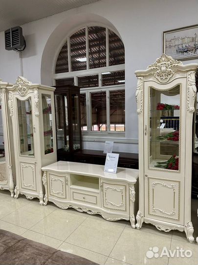 Стенка в гостиную под тв новая