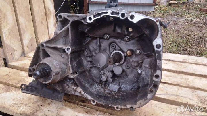 МКПП (механическая коробка переключения передач) R