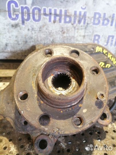 Кулак поворотный передний правый Opel Meriva