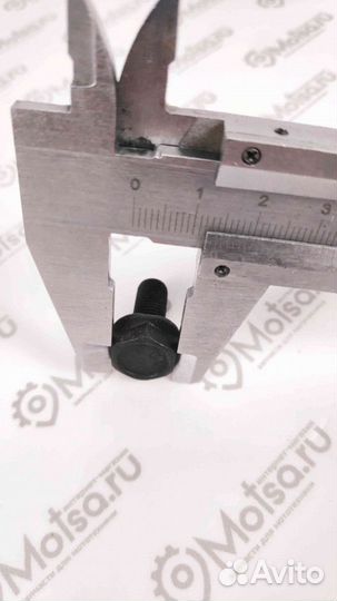 Болт вала каретки квадрат (торцевой) M8x17