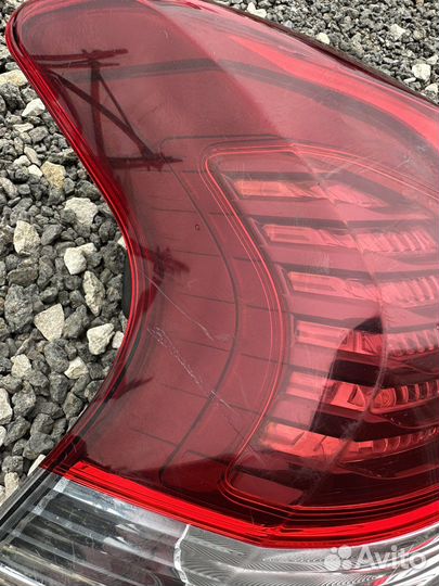 Peugeot 3008 задний левый фонарь с деффектом