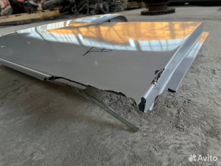 Спойлер кабины правый Foton Auman EST A ISG12E5460