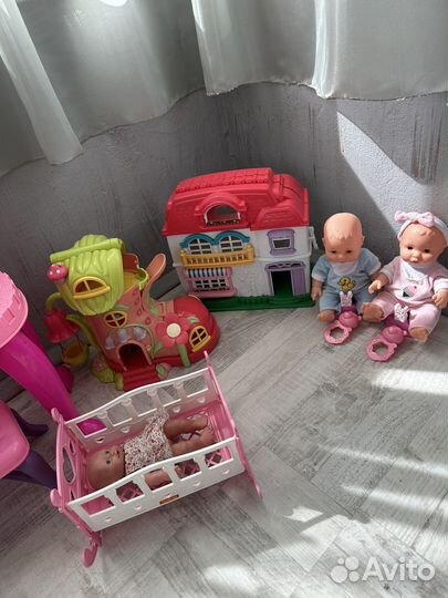Кухня, трюмо, игрушки для девочки