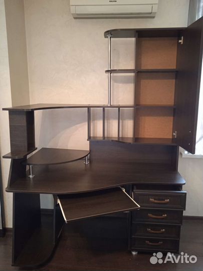 Компьютерный стол