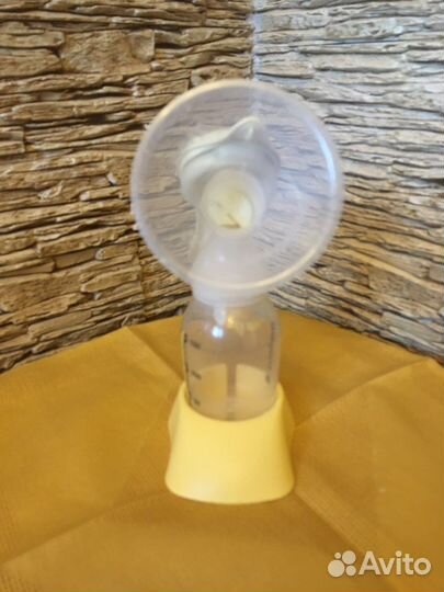 Молокоотсос medela ручной