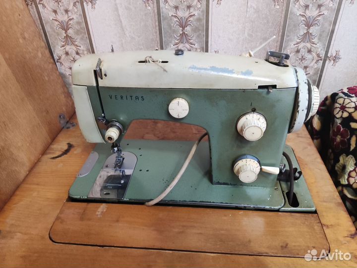 Швейная машина Veritas