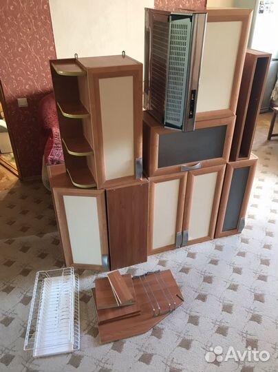 Навесные шкафы для кухни бу (гарнитур)