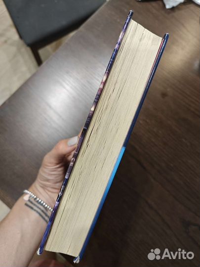 Книга Гарри Поттер и филосовский камень