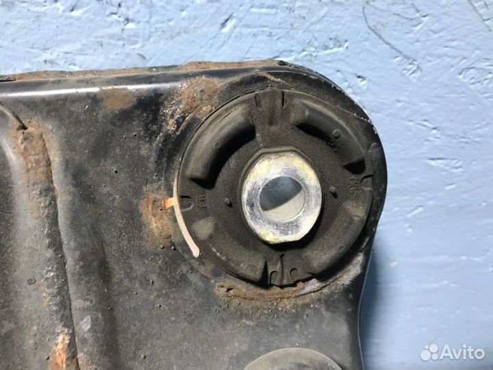 Подрамник передний Honda Crosstour