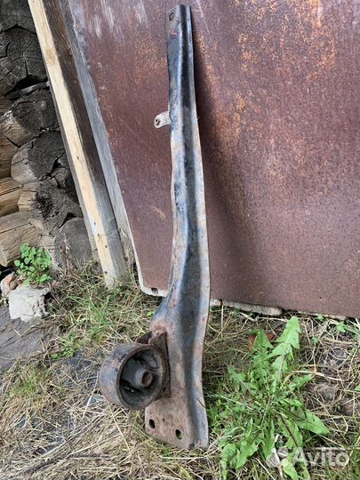 Mitsubishi lancer 10 лыжа подрамника кронштейн