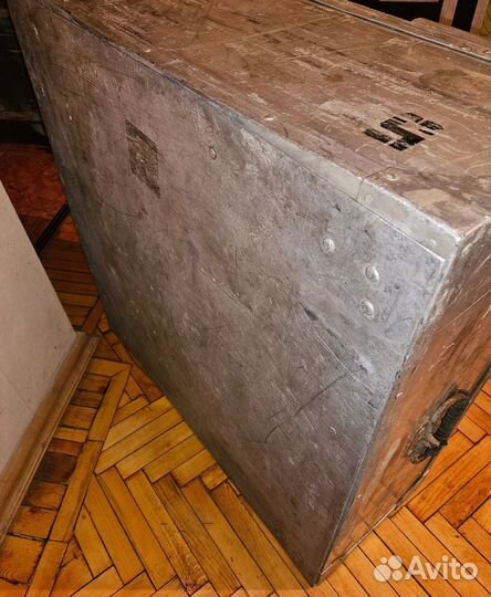 Алюминиевый ящик на колесах 75х75х42см