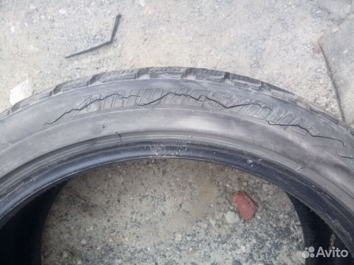 Bridgestone Blizzak Revo GZ 245/40 R18