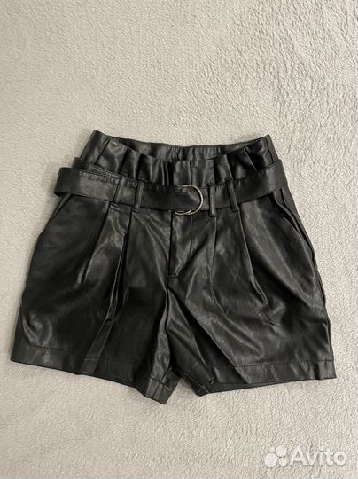 Кожаные шорты
