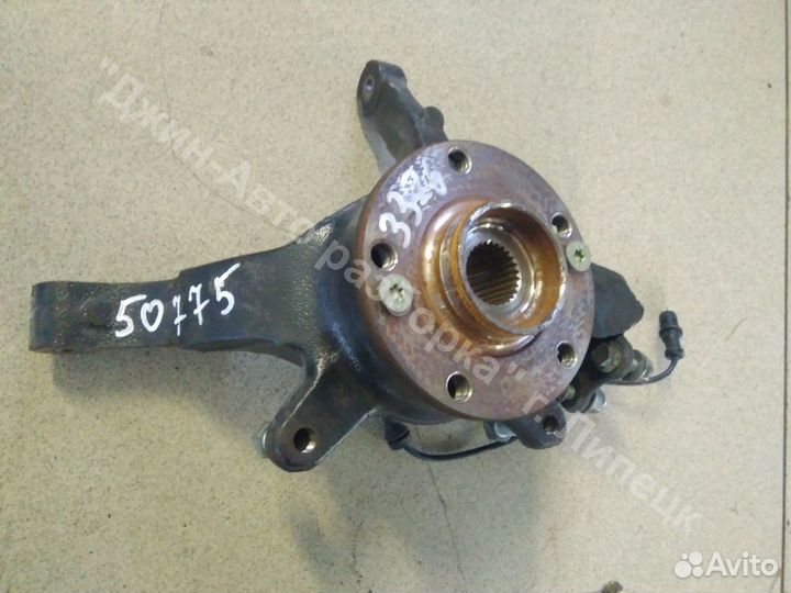 Кулак поворотный передний в сборе laguna 2