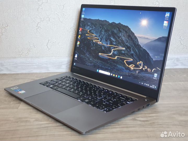 Infinix inbook x2 plus i5 11th/iris xe graphics