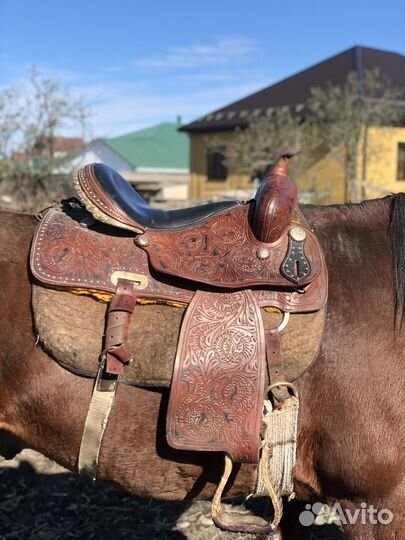 Седло для лошади