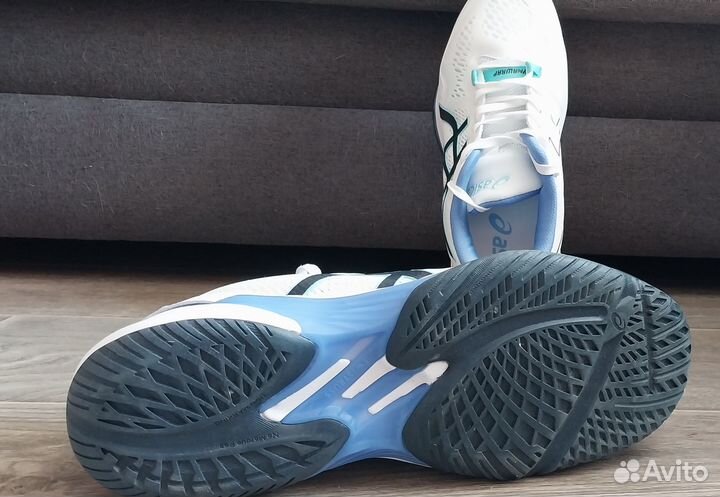 Кроссовки asics новые,42 размер