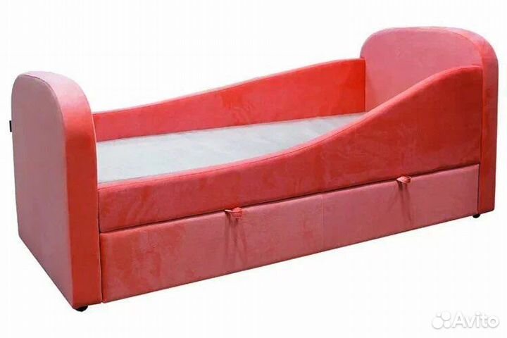 Детская кровать матрасом