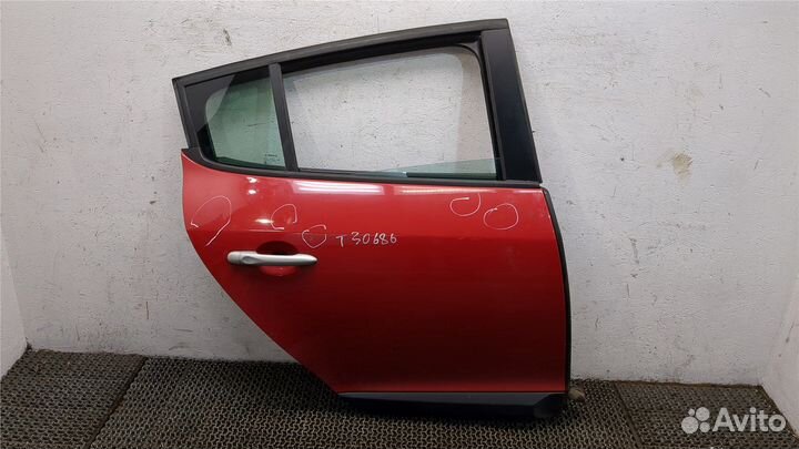 Стекло боковой двери Renault Megane 3 2009, 2010