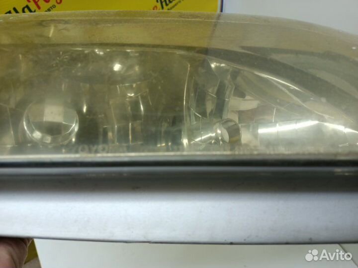 Фара передняя правая Toyota Windom Ii