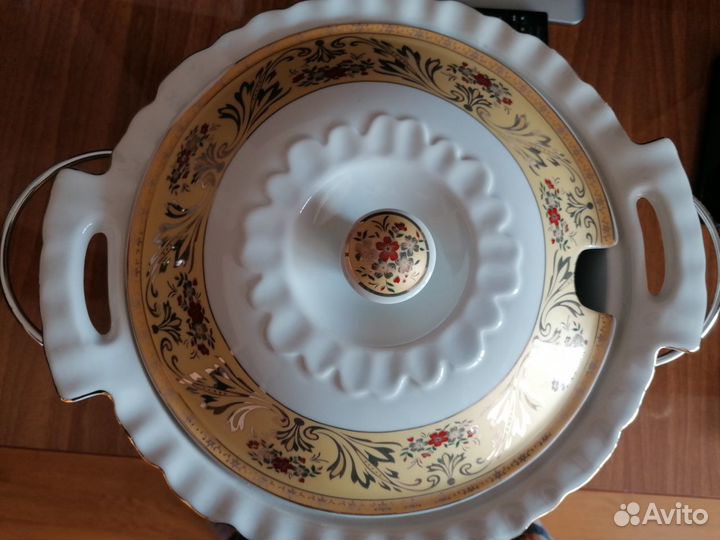 Кастрюля фарфоровая