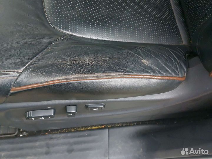 Nissan Patrol Y62 Сидение