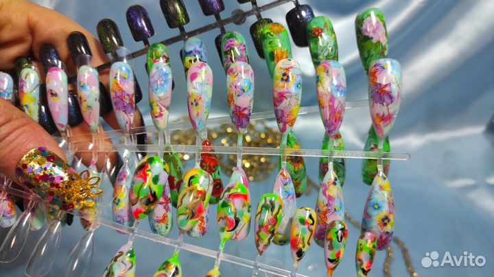 Новогодний маникюр накладные ногти на новый год