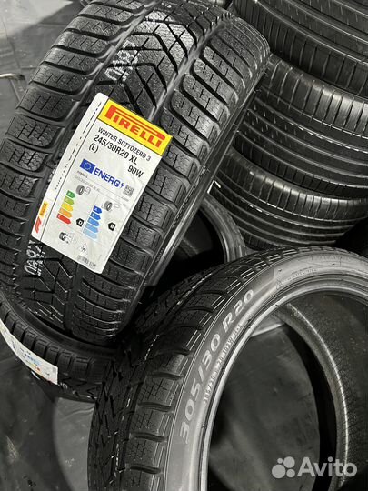 Pirelli Winter Sottozero 3 245/30 R20 и 305/30 R20 88W