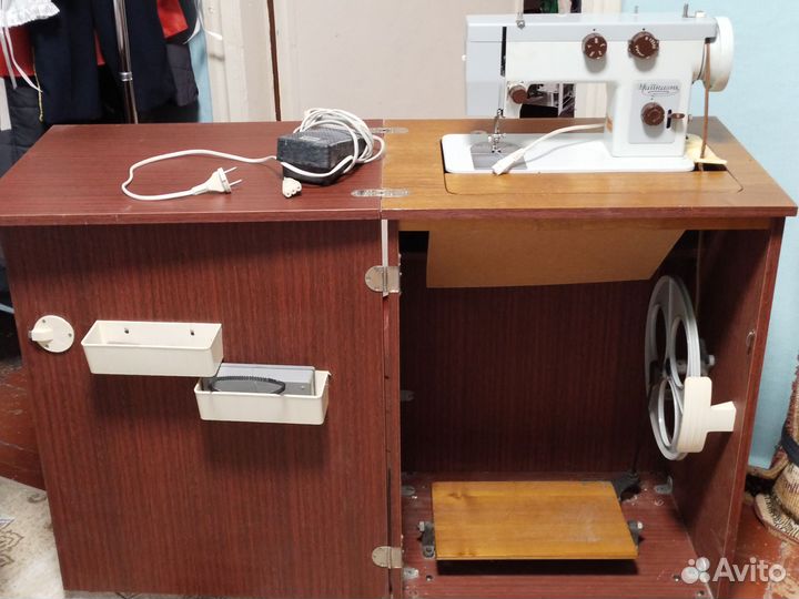 Швейная машинка чайка бу