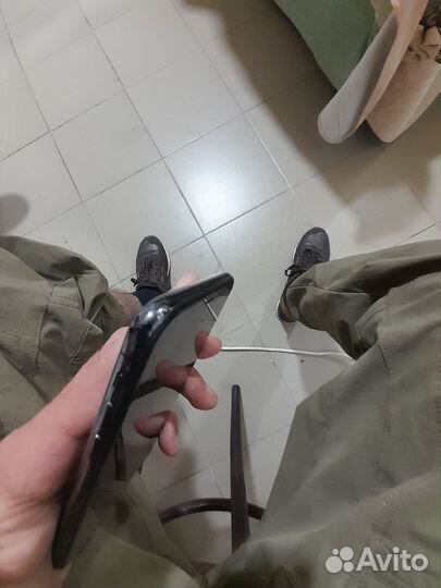 Телефон iPhone 10 x 64гб
