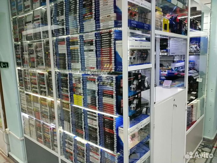 Sony PS3 с играми 2 новых геймпада