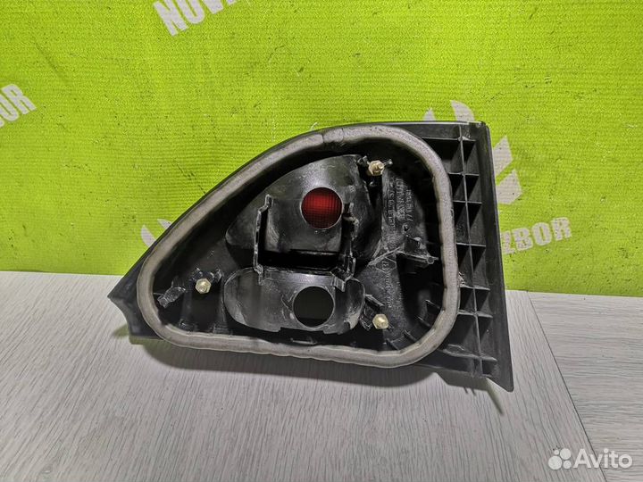 Фонарь задний внутренний правый Рено Меган
