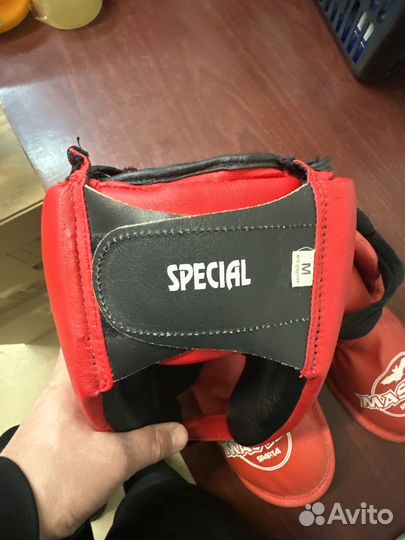 Шлем и защита стопы для единоборств