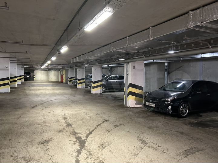 Машиноместо, 15 м²