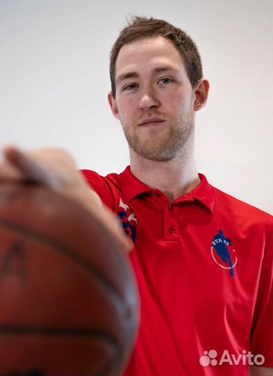 Тренер по баскетболу