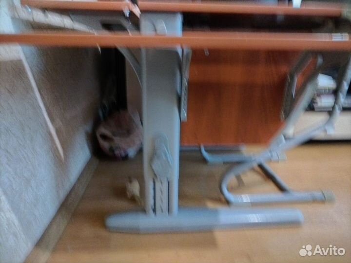 Растущая парта и стул бу