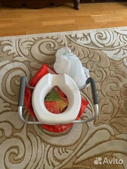 Сидушка на унитаз для инвалидов