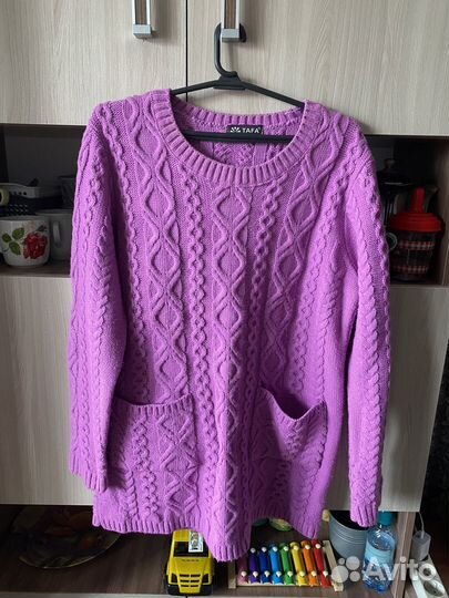 Свитер вязаный