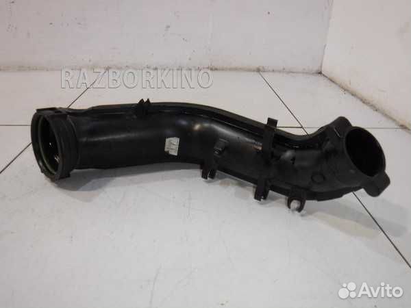 Патрубок воздушный Шкода